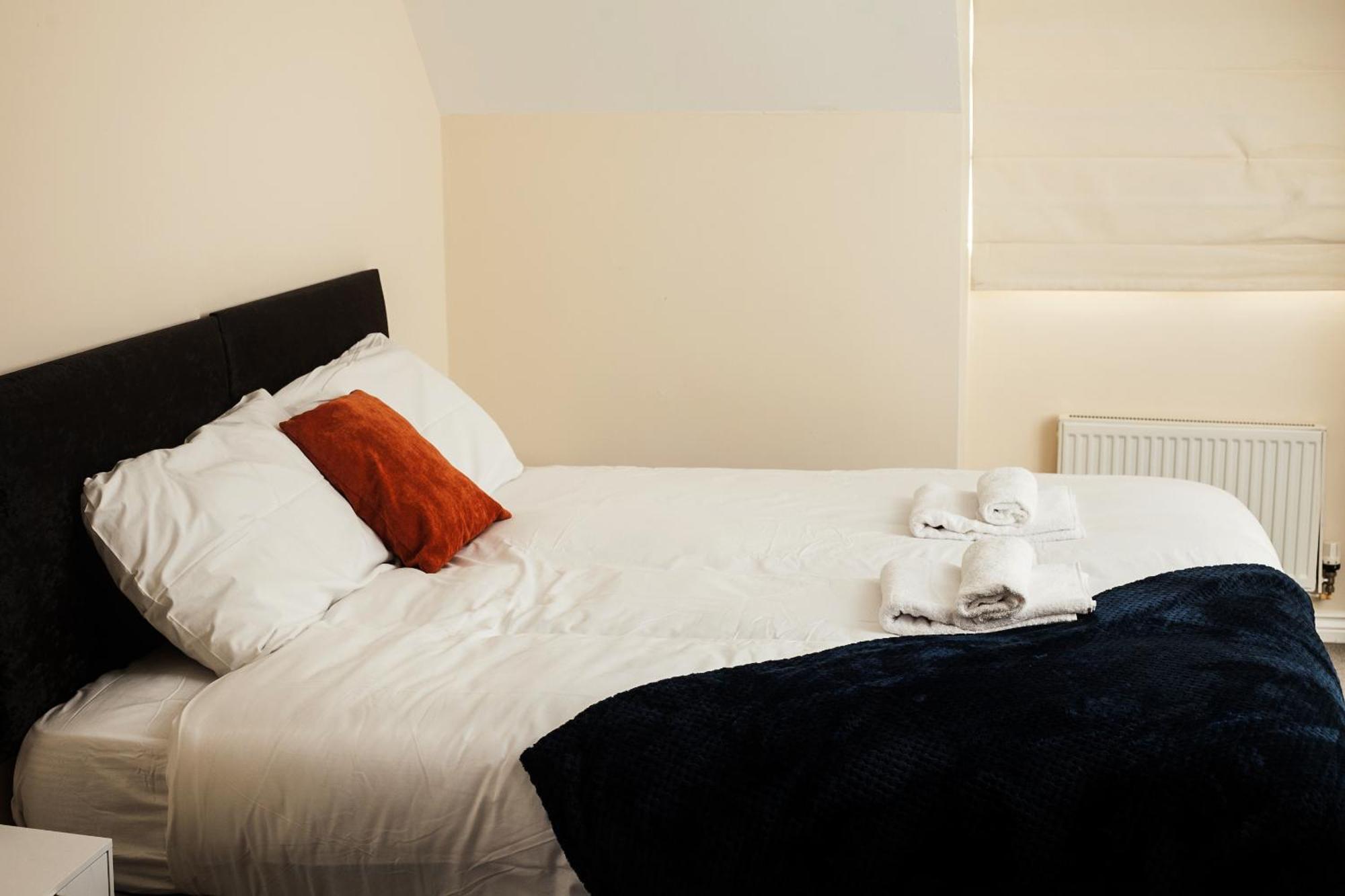 Avril Warwickshire Home Stay Nuneaton Ngoại thất bức ảnh