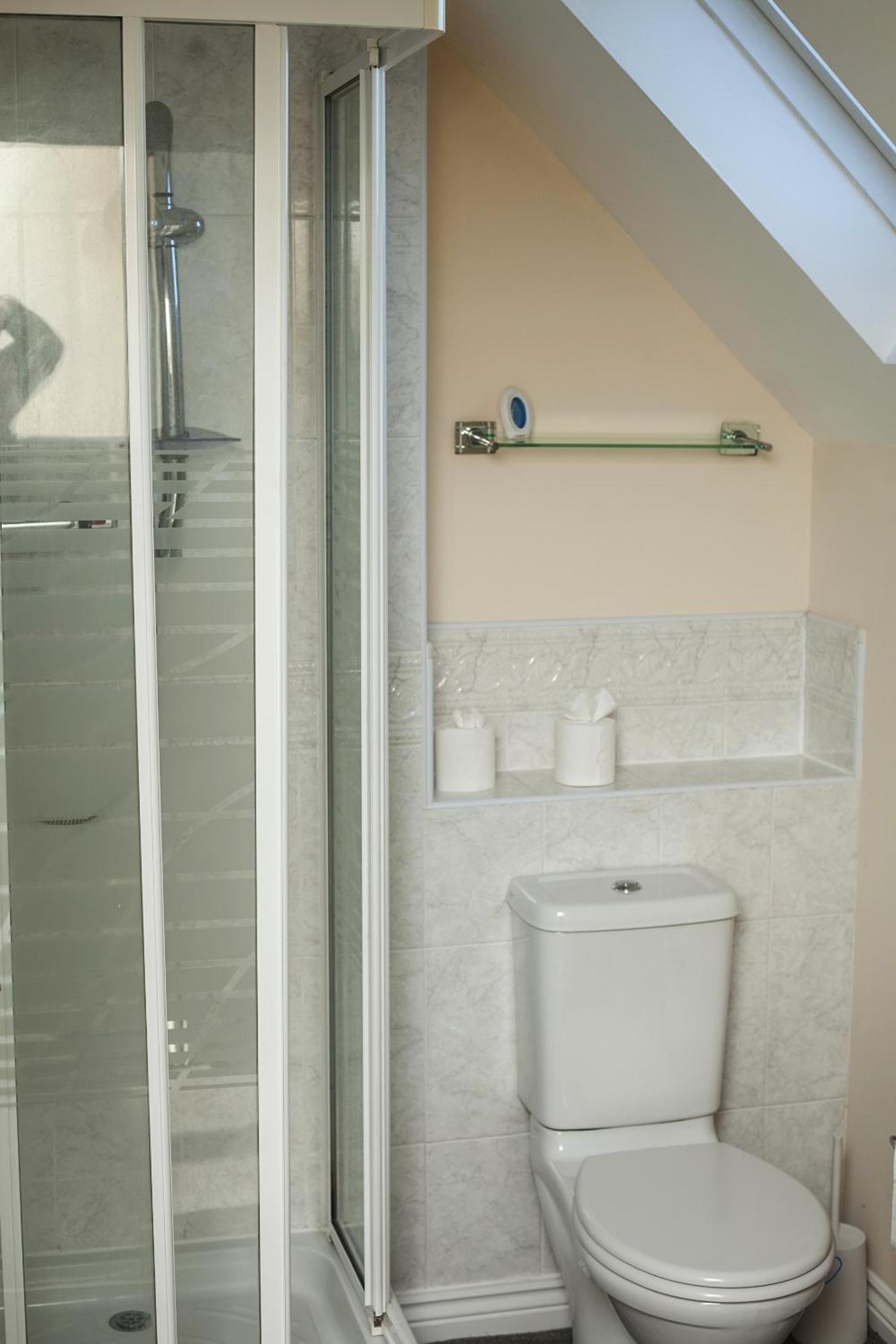 Avril Warwickshire Home Stay Nuneaton Ngoại thất bức ảnh
