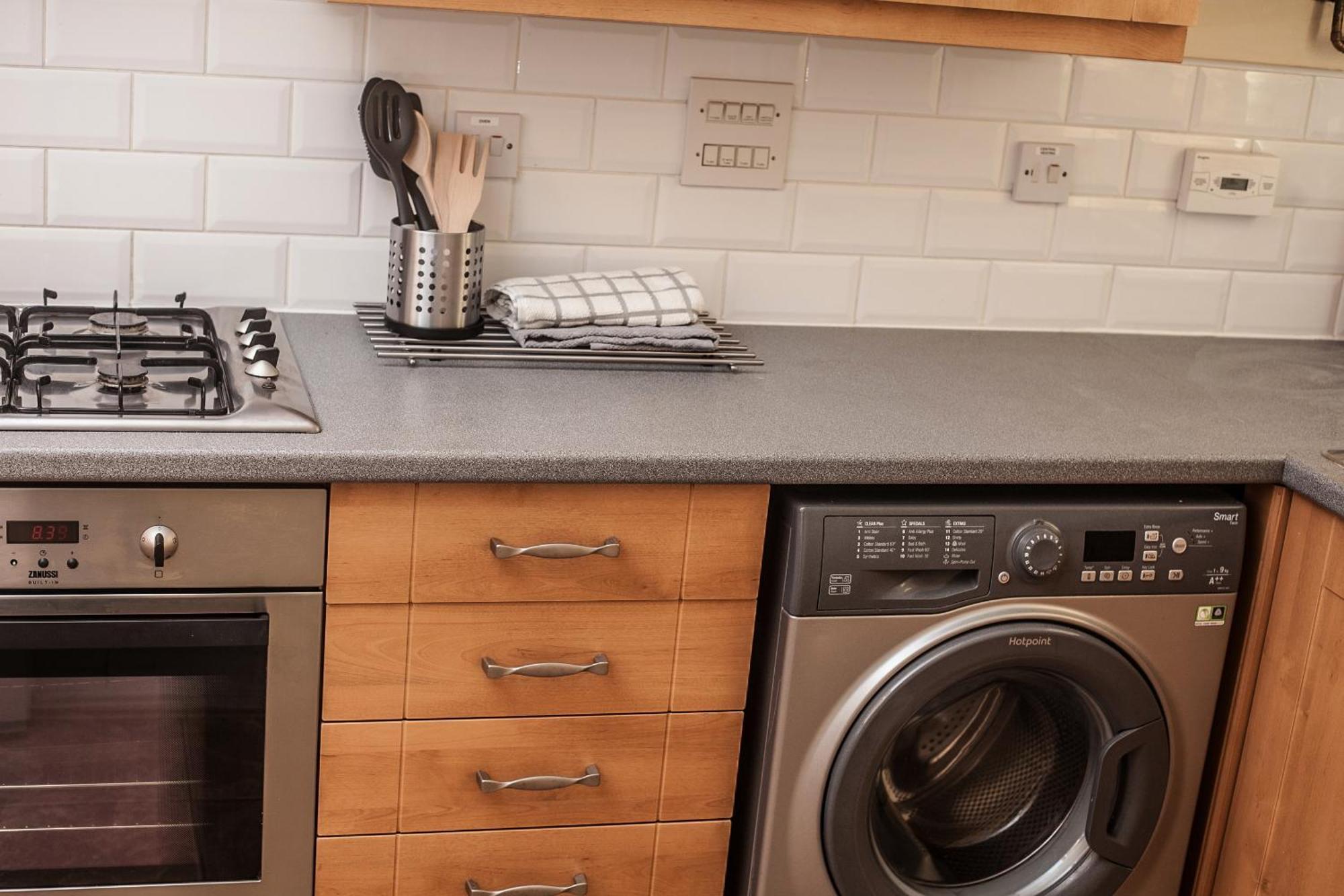 Avril Warwickshire Home Stay Nuneaton Ngoại thất bức ảnh