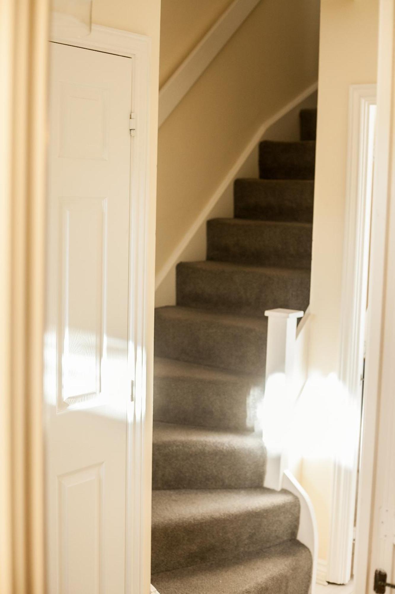 Avril Warwickshire Home Stay Nuneaton Ngoại thất bức ảnh