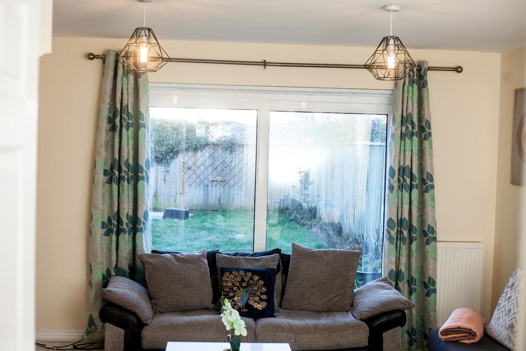 Avril Warwickshire Home Stay Nuneaton Ngoại thất bức ảnh